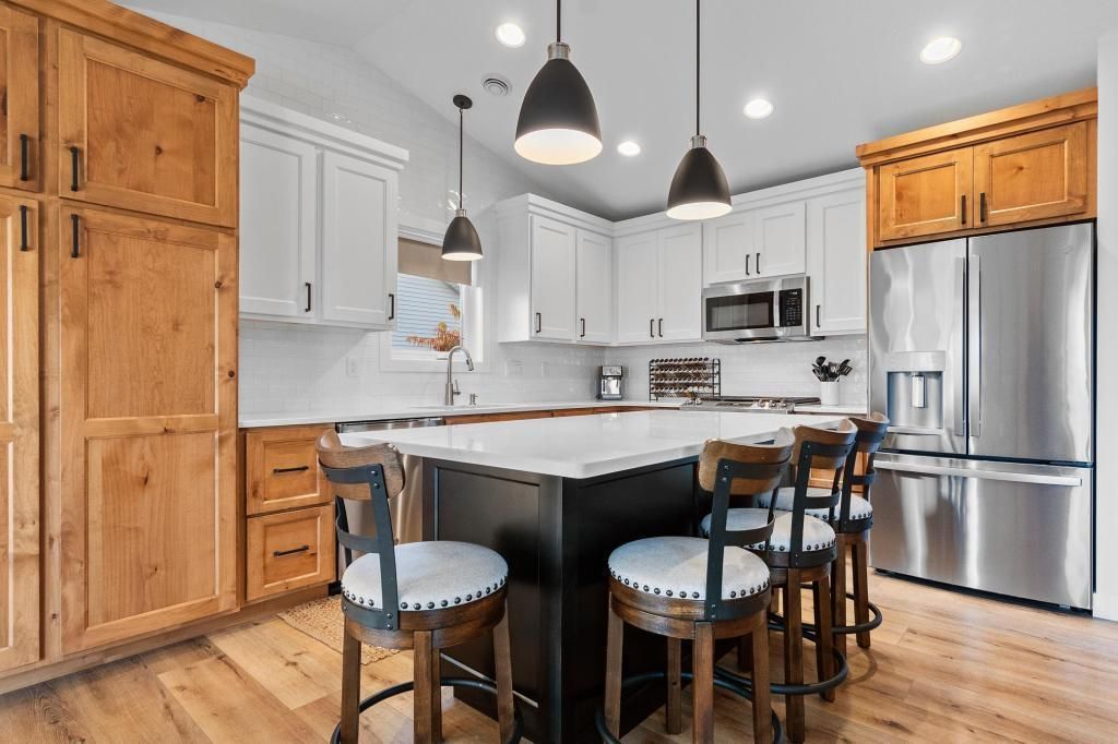 Photo of 2006 Lakepark Avenue, Alexandria, MN 56308 (MLS # 7054333)