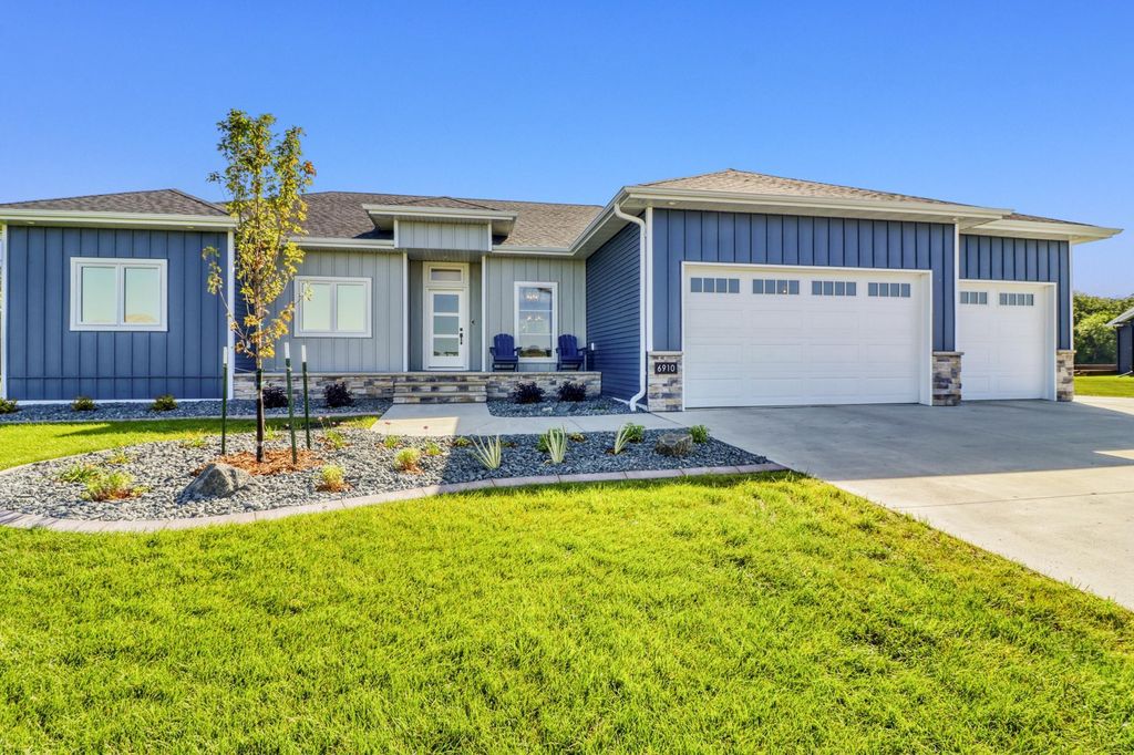 Photo of 6910 2nd Street NW, Moorhead, MN 56560 (MLS # 7030094)