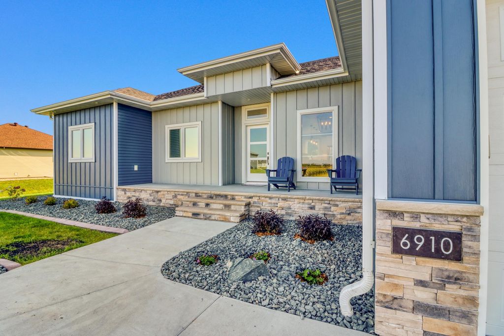 Photo of 6910 2nd Street NW, Moorhead, MN 56560 (MLS # 7030094)