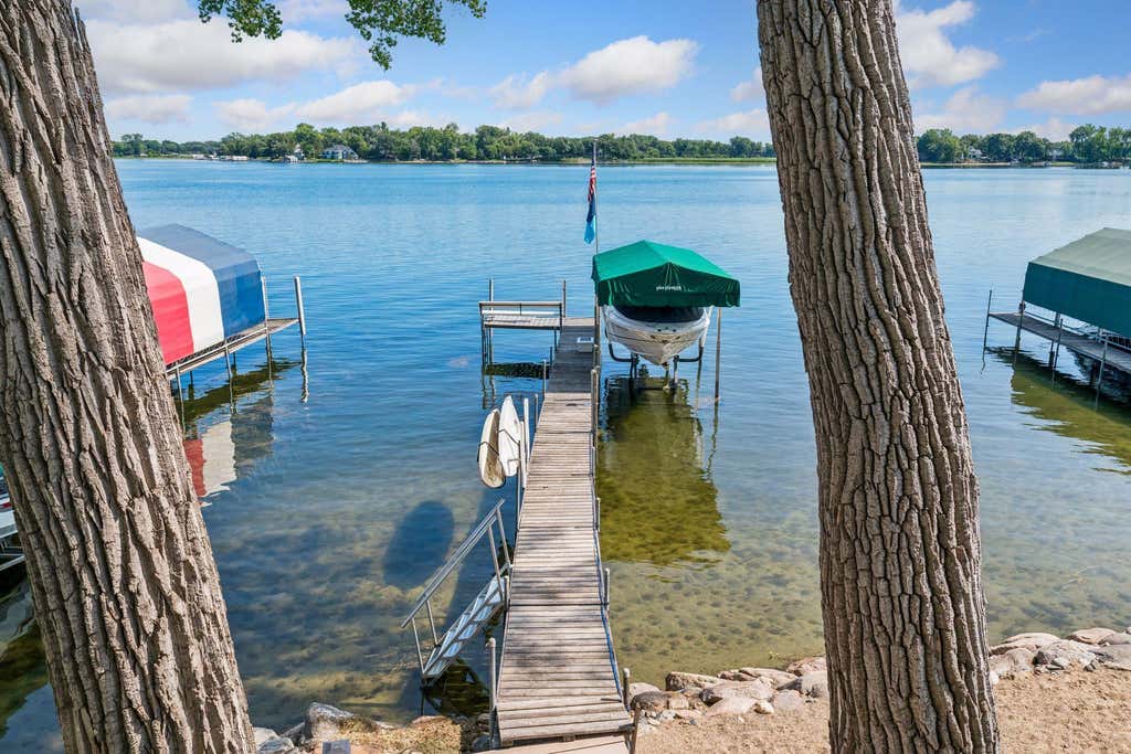 Photo of 4941 Island View Drive, Mound, MN 55364 (MLS # 7123391)
