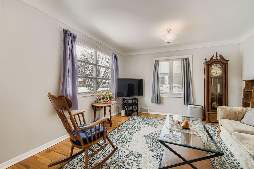 Photo of 176 Logan Avenue W, West Saint Paul, MN 55118 (MLS # 6819722)