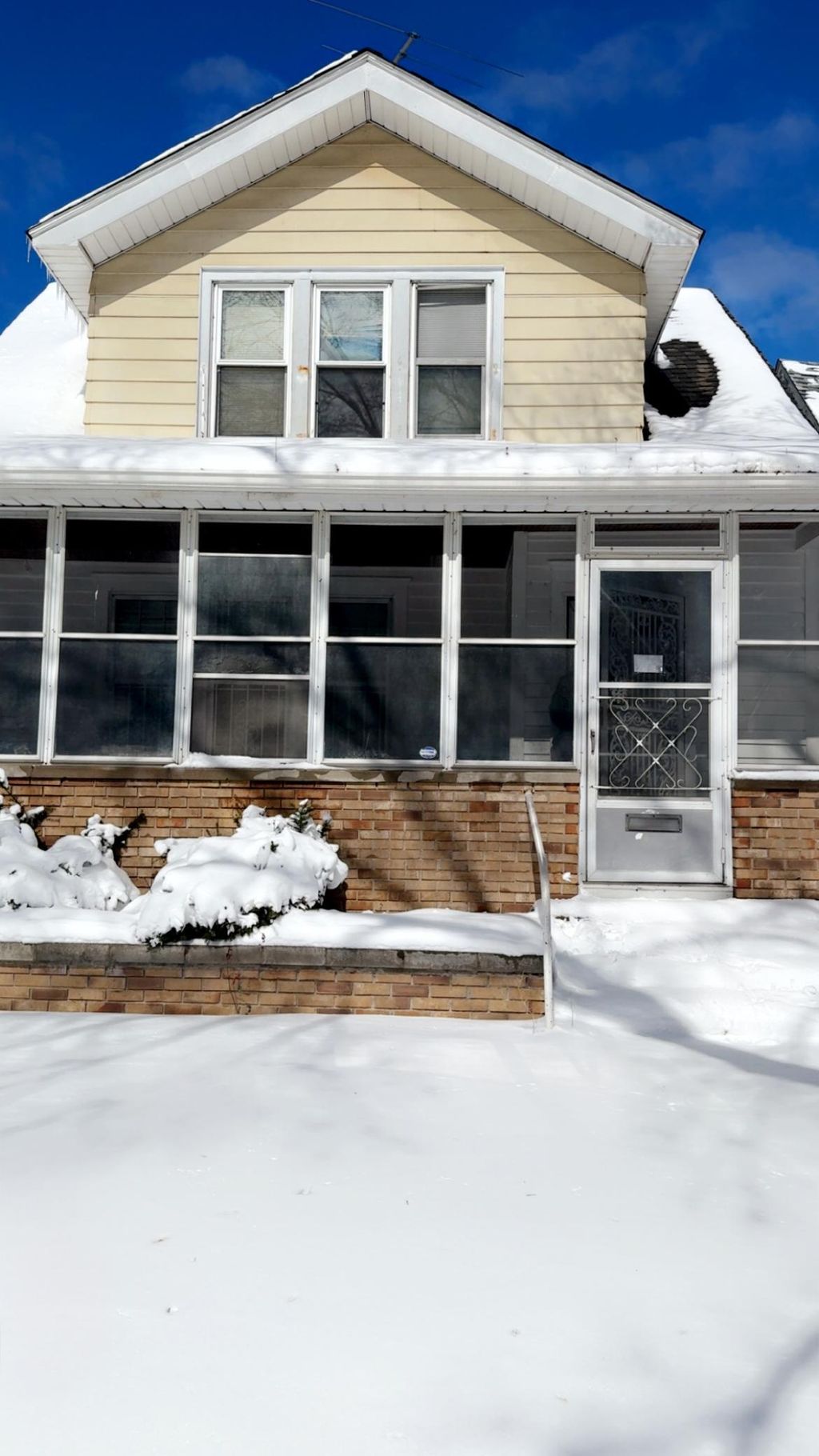 Photo of 751 Lawson Avenue E, Saint Paul, MN 55106 (MLS # 7037852)
