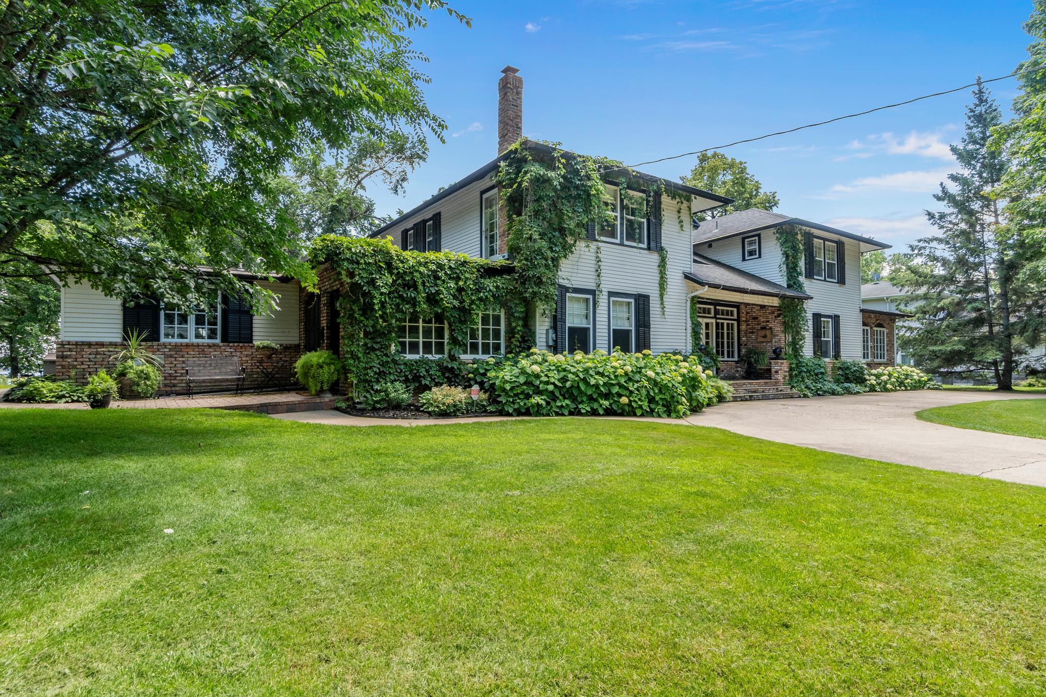 3307 N Nokomis NE