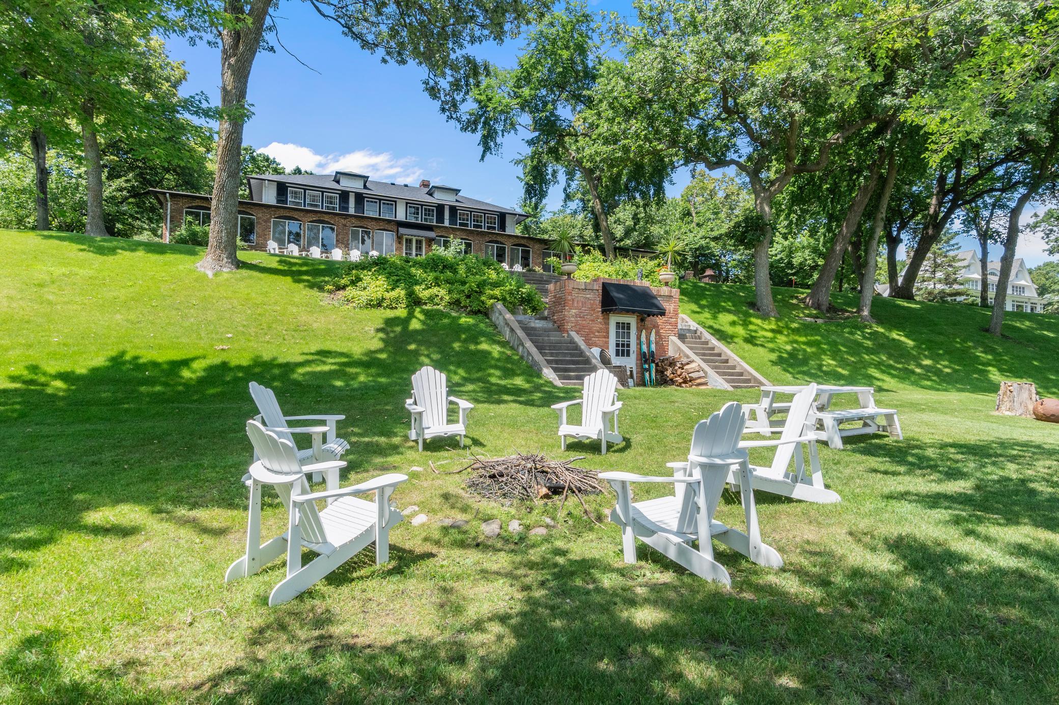 3307 N Nokomis NE
