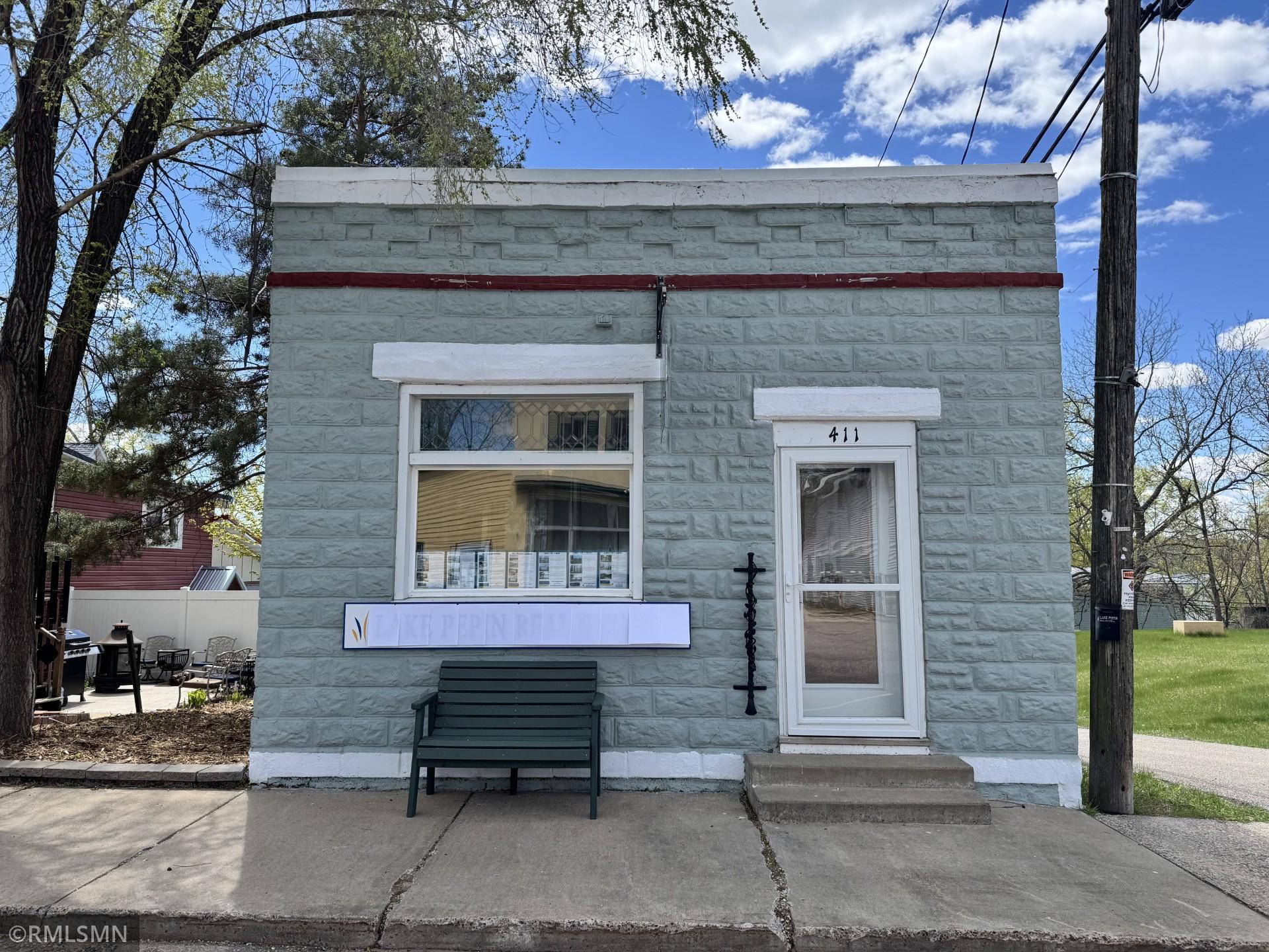 411 2nd Street