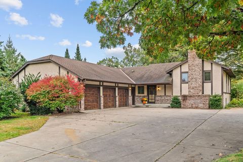 350 County Road C W Roseville MN 55113