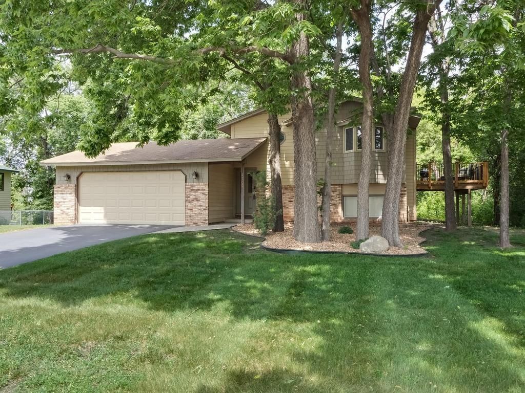 Photo of 2700 98th Avenue N, Brooklyn Park, MN 55444 (MLS # 7093785)