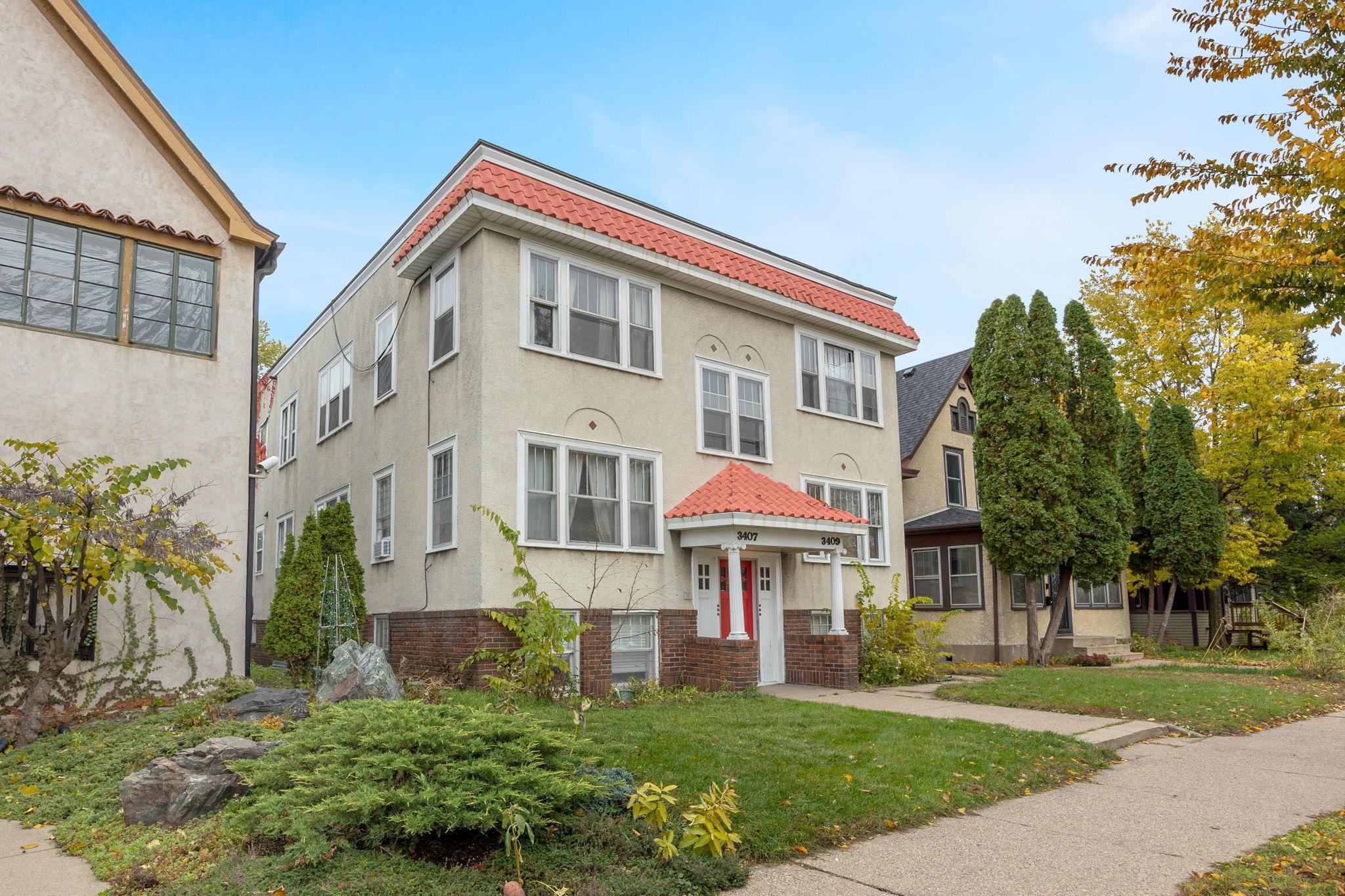 Front of 5plex