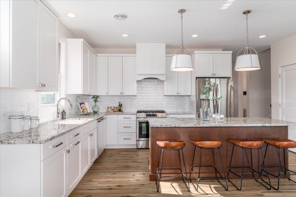 2225 Sharon Lane
