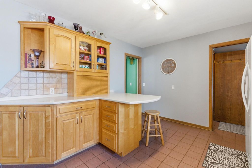 Photo of 2515 Florida Avenue N, Golden Valley, MN 55427 (MLS # 7037641)