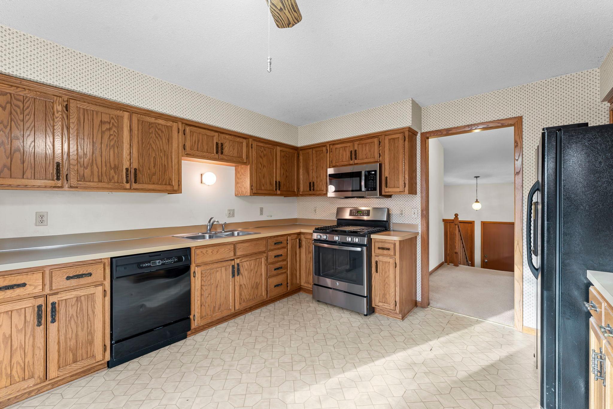 2800 Zanzibar Lane N