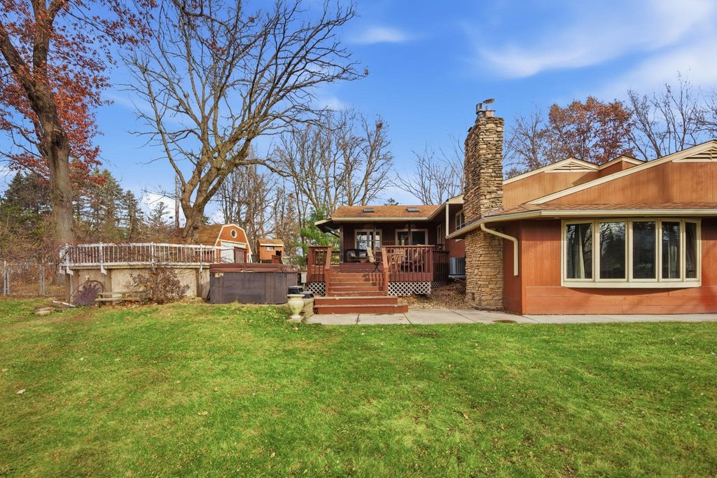 Photo of 2455 Taylor Avenue, White Bear Twp, MN 55110 (MLS # 6819476)