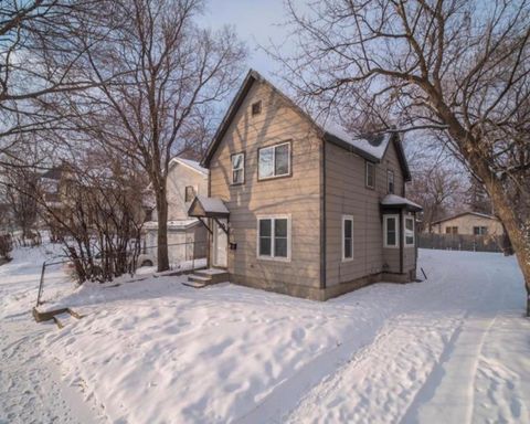 9 Acker Street W Saint Paul MN 55117