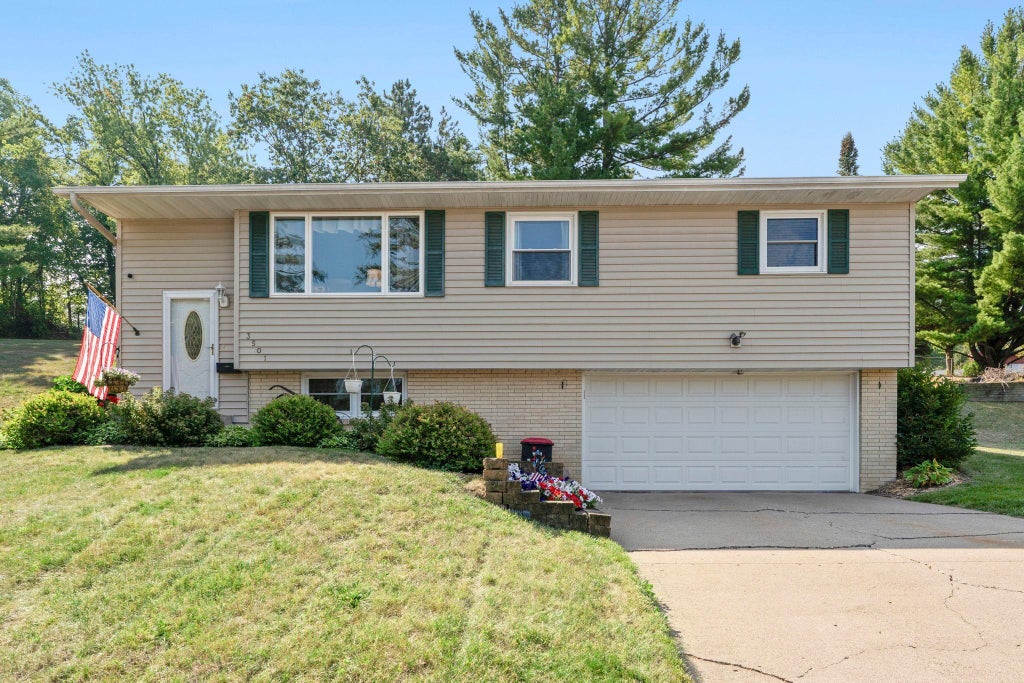 Photo of 3501 Graves Drive, Red Wing, MN 55066 (MLS # 7135355)