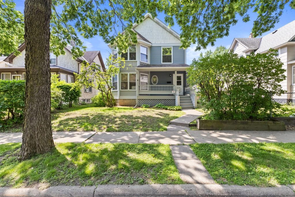 Photo of 836 Minnehaha Avenue W, Saint Paul, MN 55104 (MLS # 7074497)