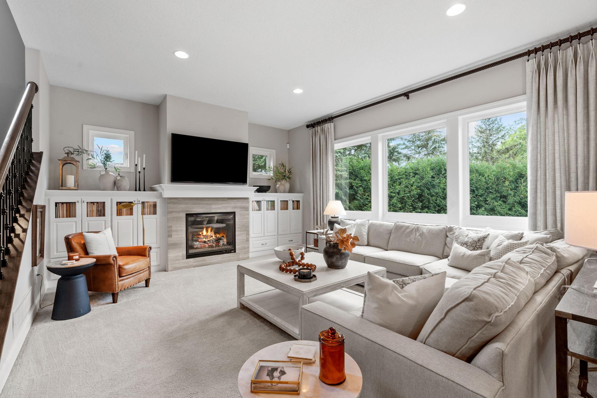 4694 Bluebell Trail N