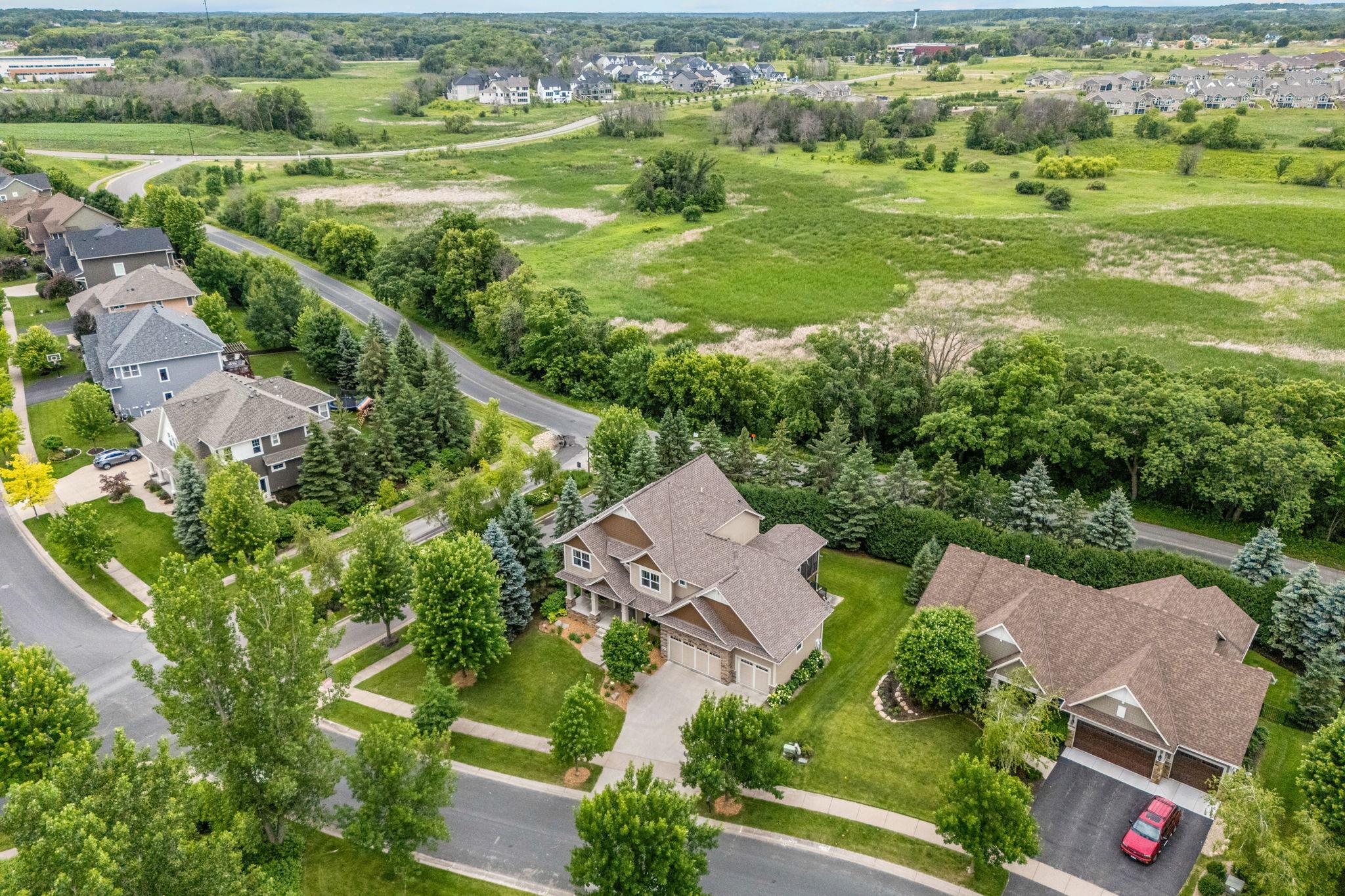 4694 Bluebell Trail N