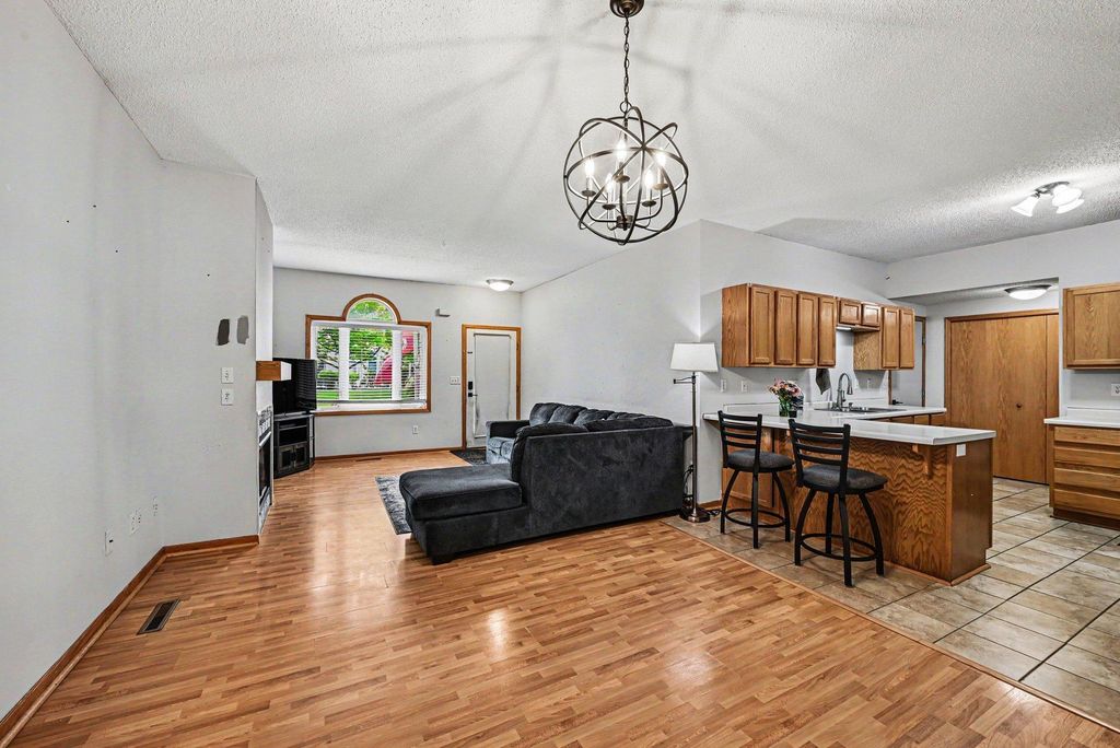 Photo of 1106 Crystal Place W, Chaska, MN 55318 (MLS # 7080308)