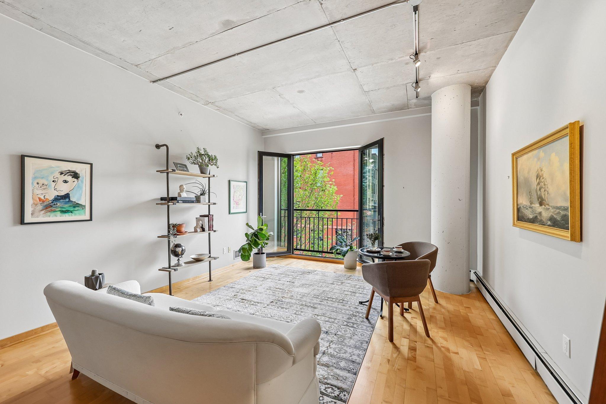 212 N 1st Street 306