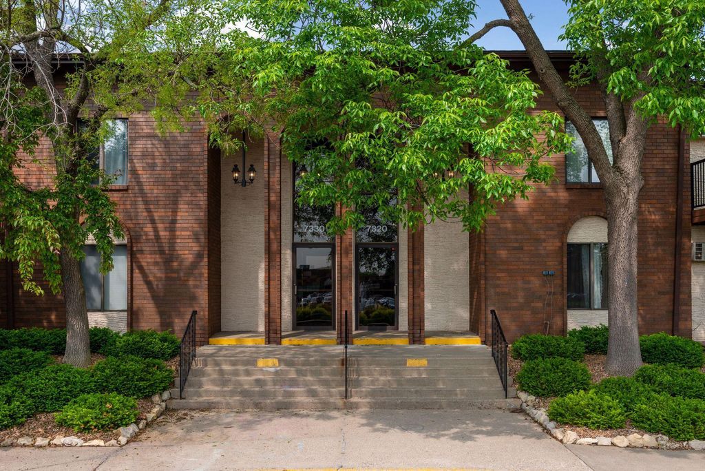 Photo of 7320 York Avenue S #211, Edina, MN 55435 (MLS # 6825811)