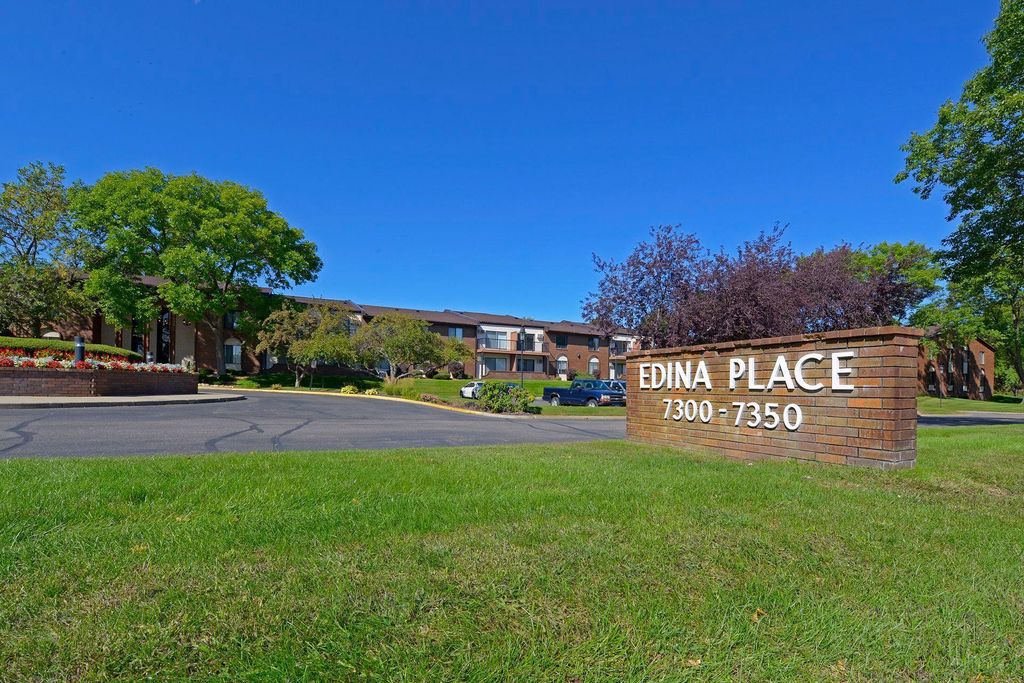 Photo of 7320 York Avenue S #211, Edina, MN 55435 (MLS # 6825811)