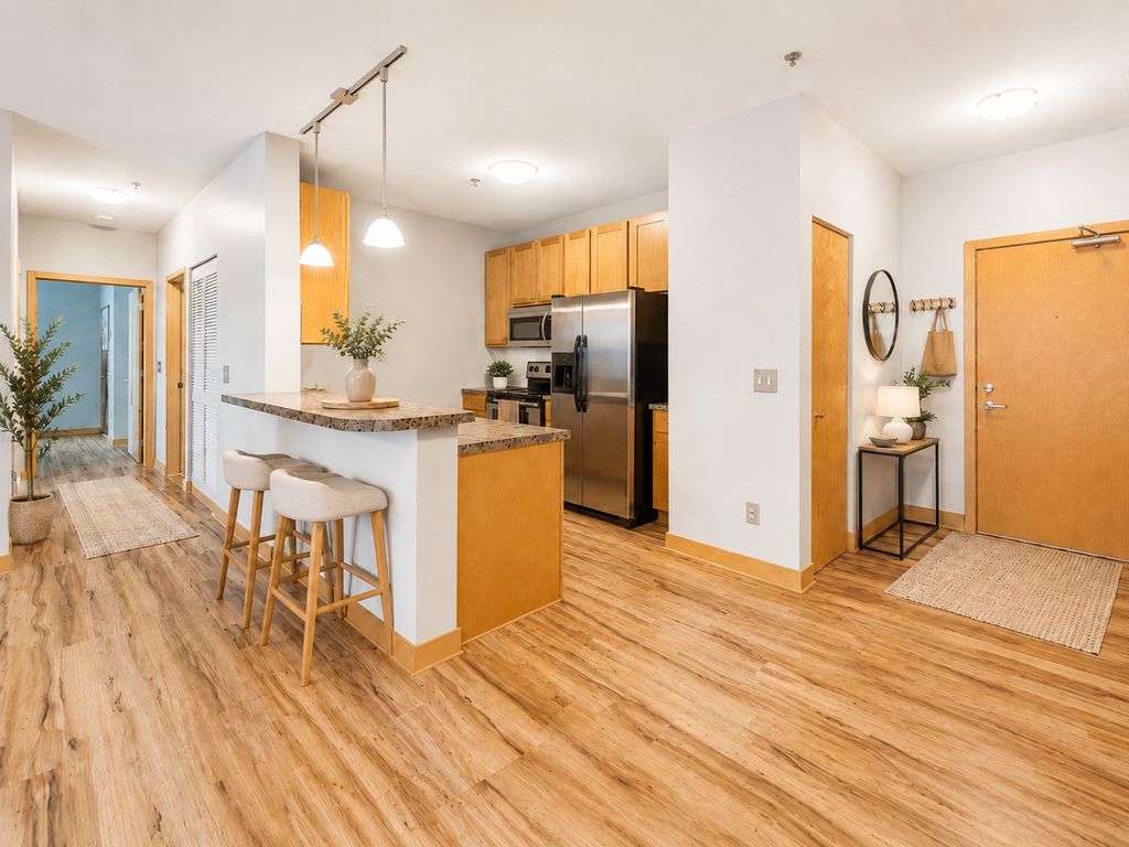 Photo of 2900 University Avenue SE #300, Minneapolis, MN 55414 (MLS # 7114219)