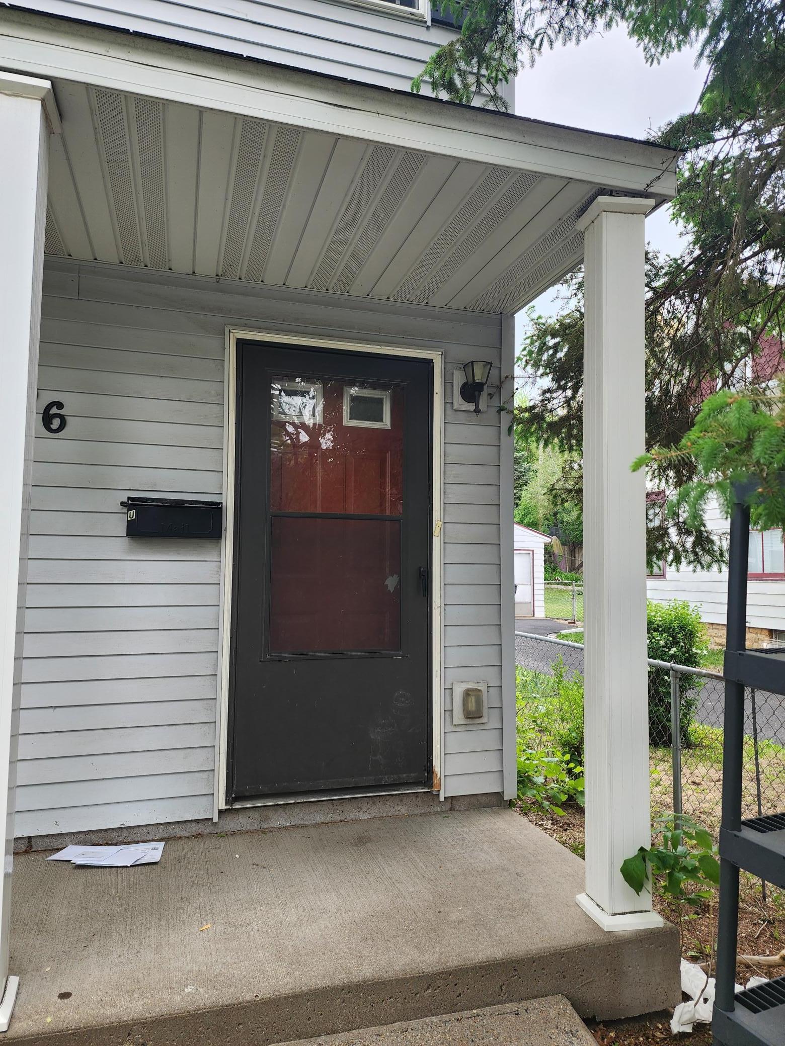 66 Stevens Street E