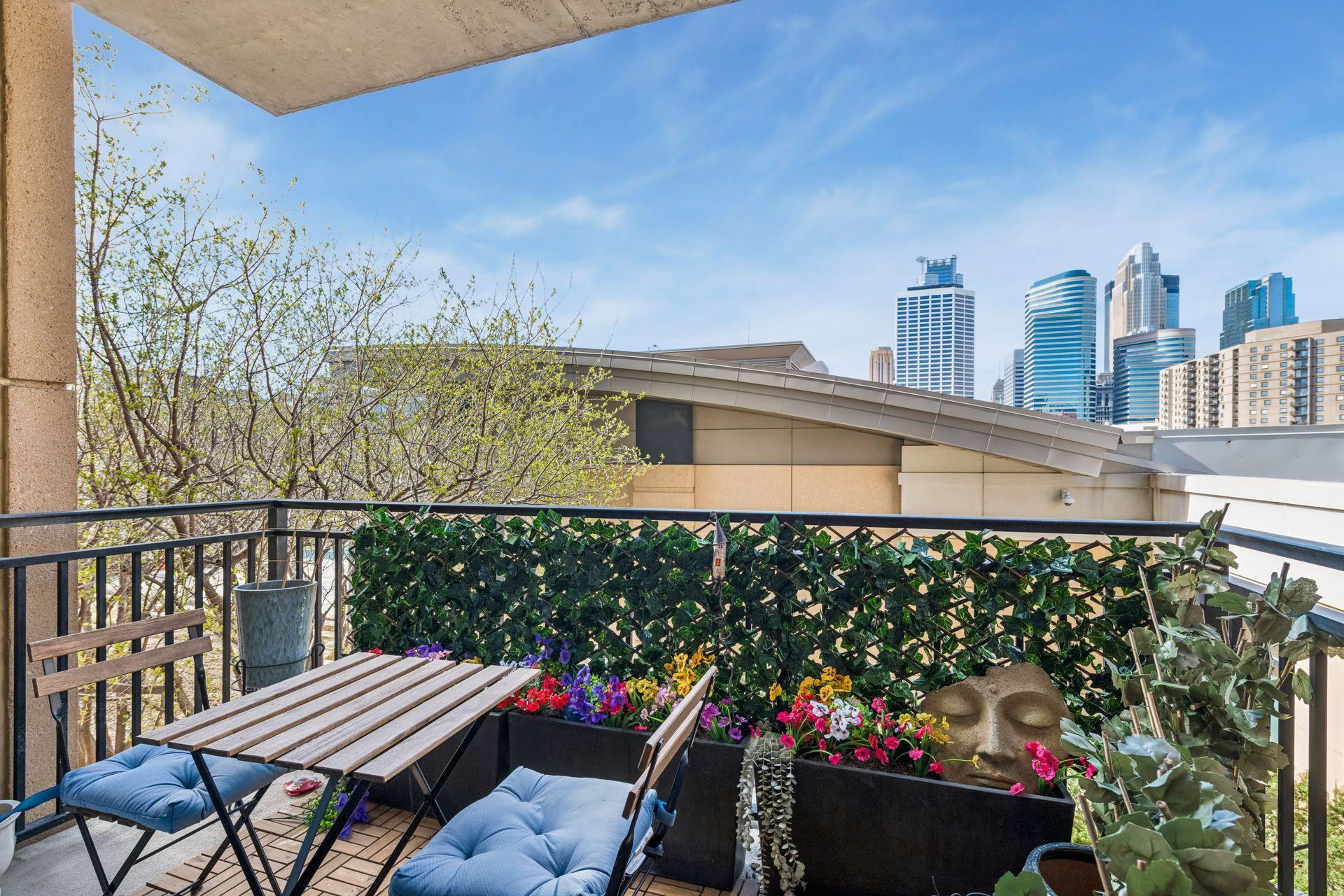 100 3rd Avenue S 606