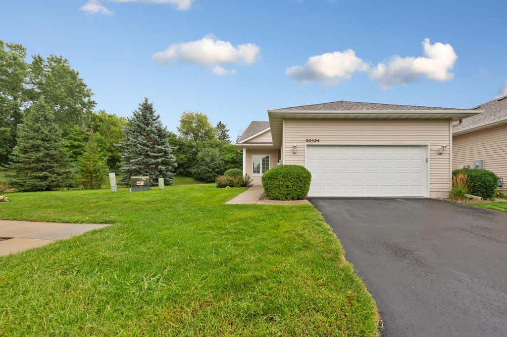 Photo of 20524 Eastview Curve, Farmington, MN 55024 (MLS # 7125359)