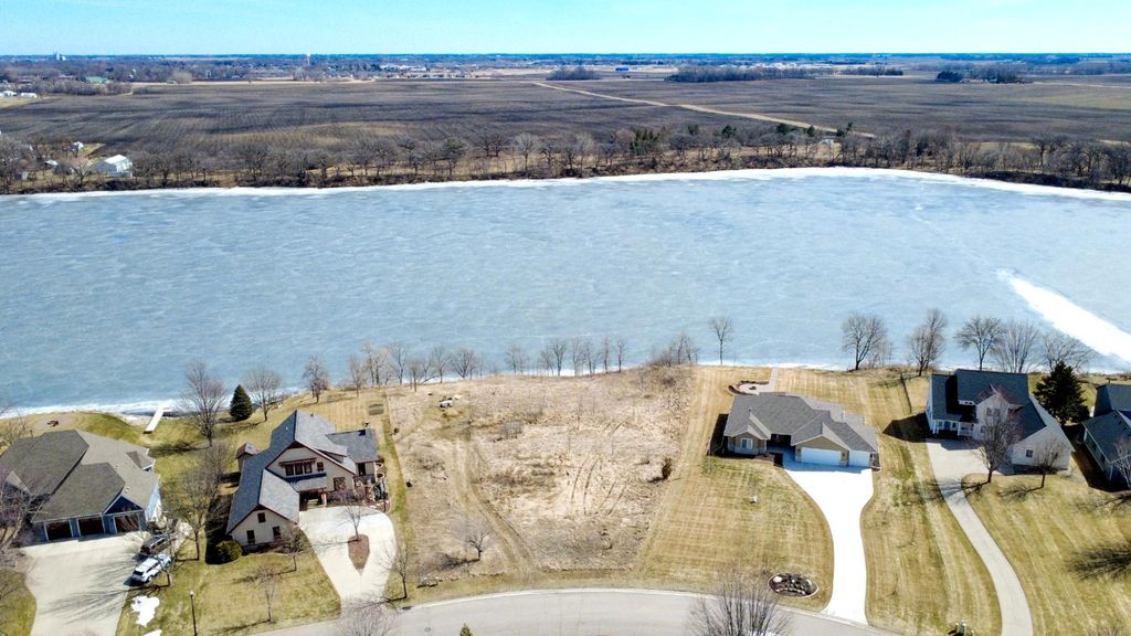 Photo of 1165 W Shore Drive SW, Hutchinson, MN 55350 (MLS # 7041138)