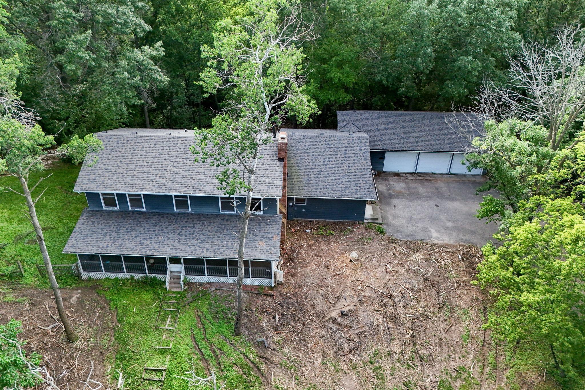 15432 Highwood Drive
