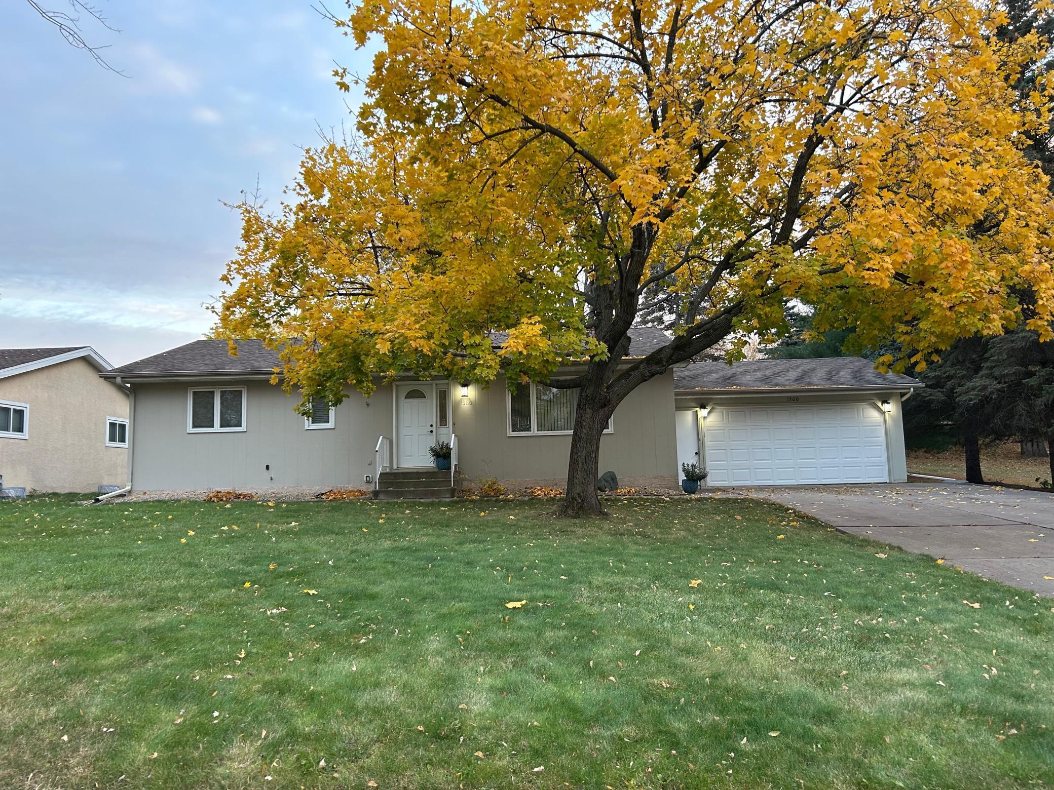 1360 County Road C E