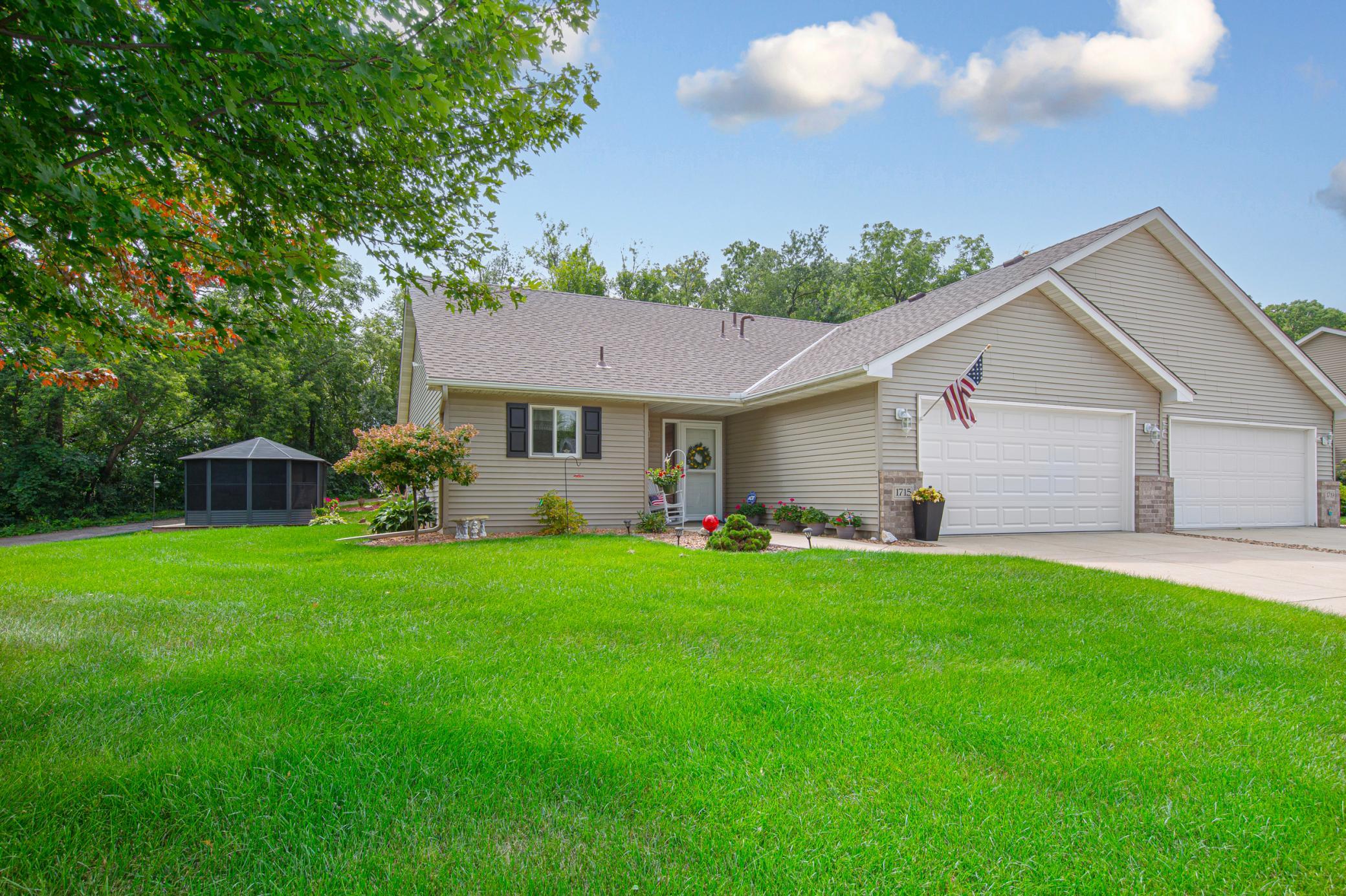 1715 Crystal Lane
