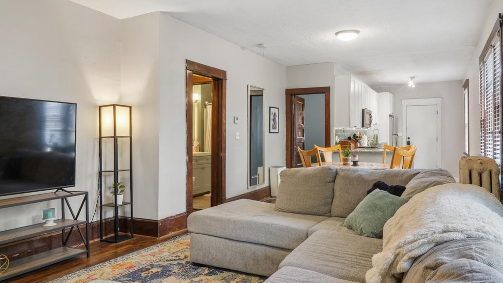 Photo of 3024 Pleasant Avenue, Minneapolis, MN 55408 (MLS # 7134709)