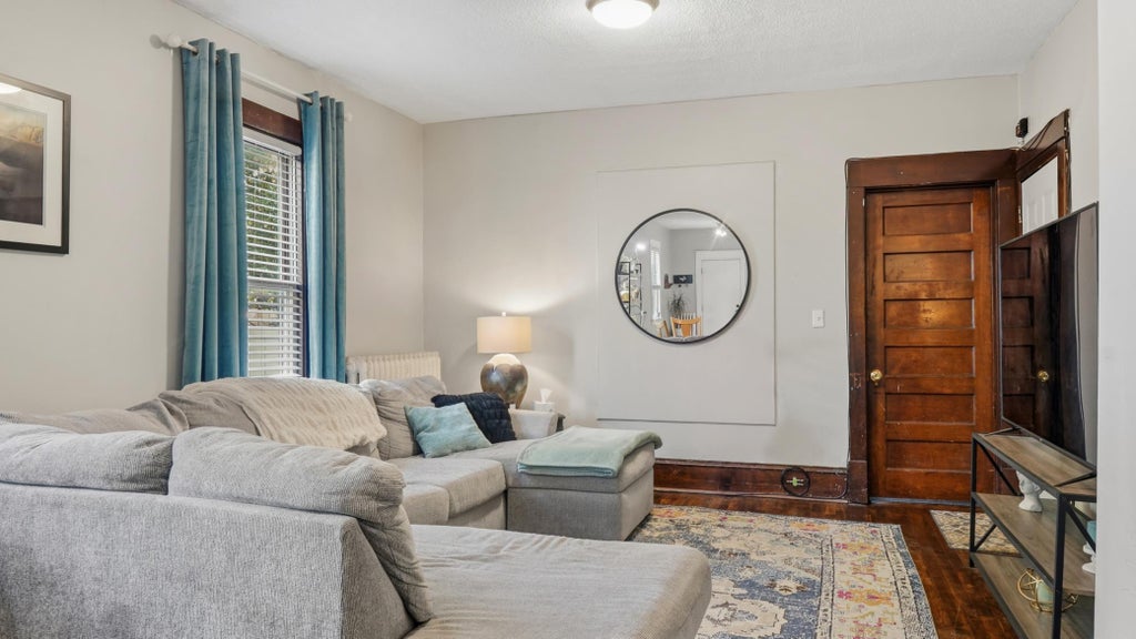 Photo of 3024 Pleasant Avenue, Minneapolis, MN 55408 (MLS # 7134709)