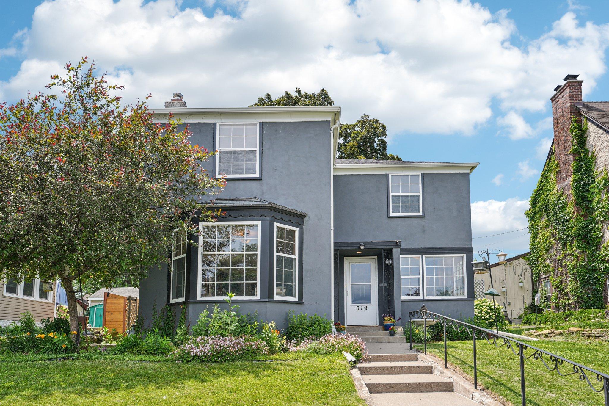 319 5th Avenue N