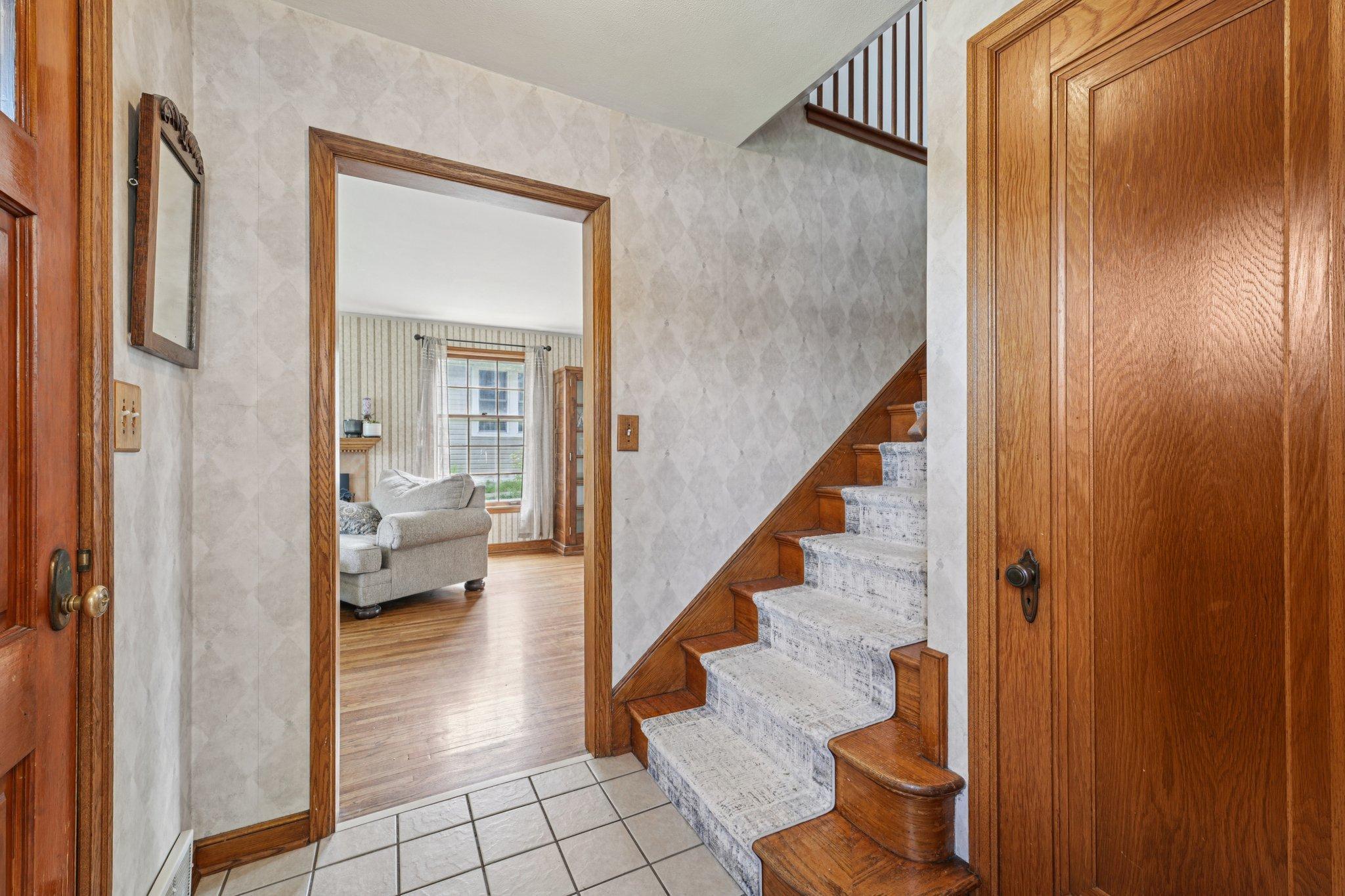 319 5th Avenue N