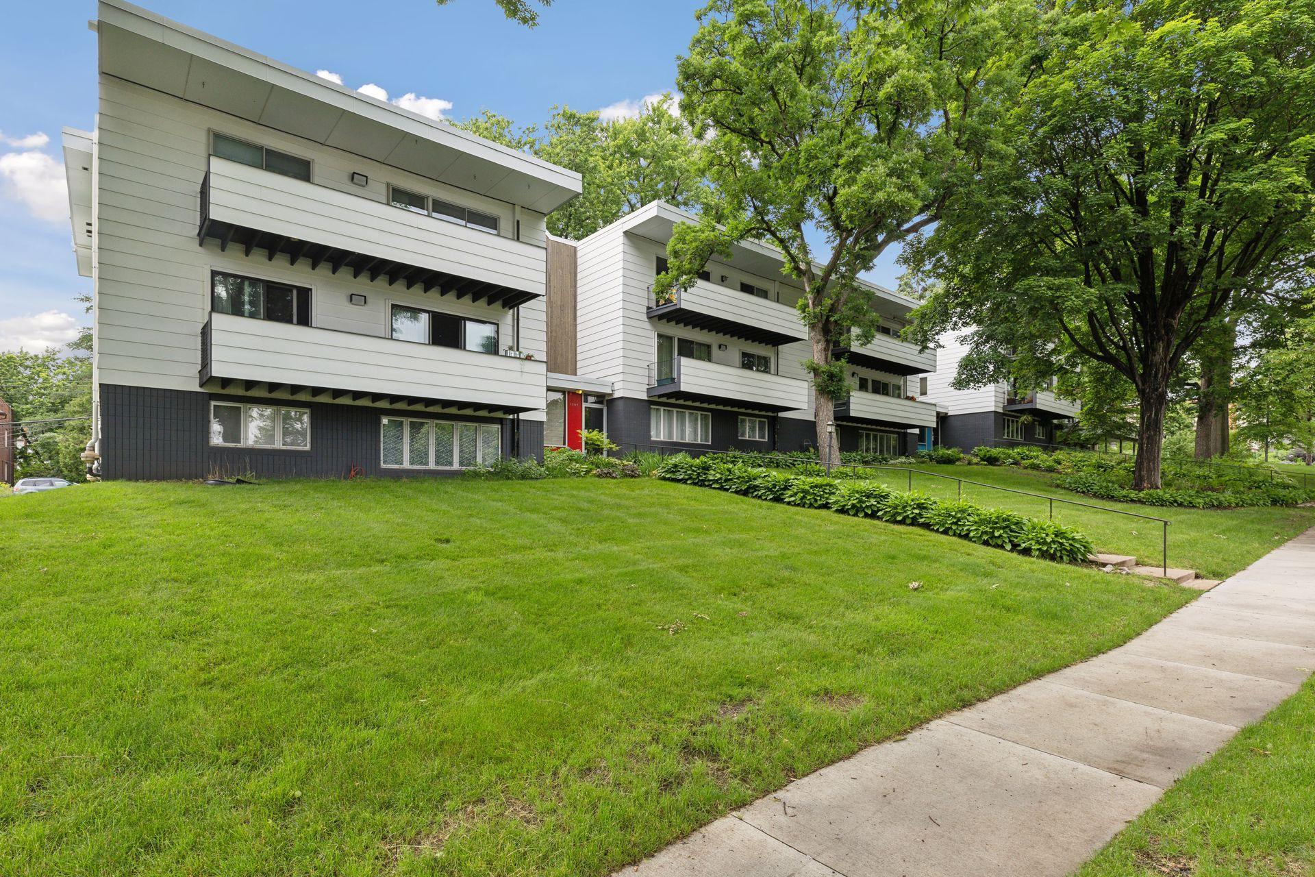 1261 Cleveland Avenue N 3A