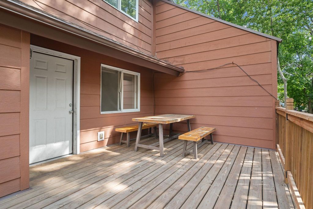 Photo of 1040 13th Avenue SE, Minneapolis, MN 55414 (MLS # 6722031)