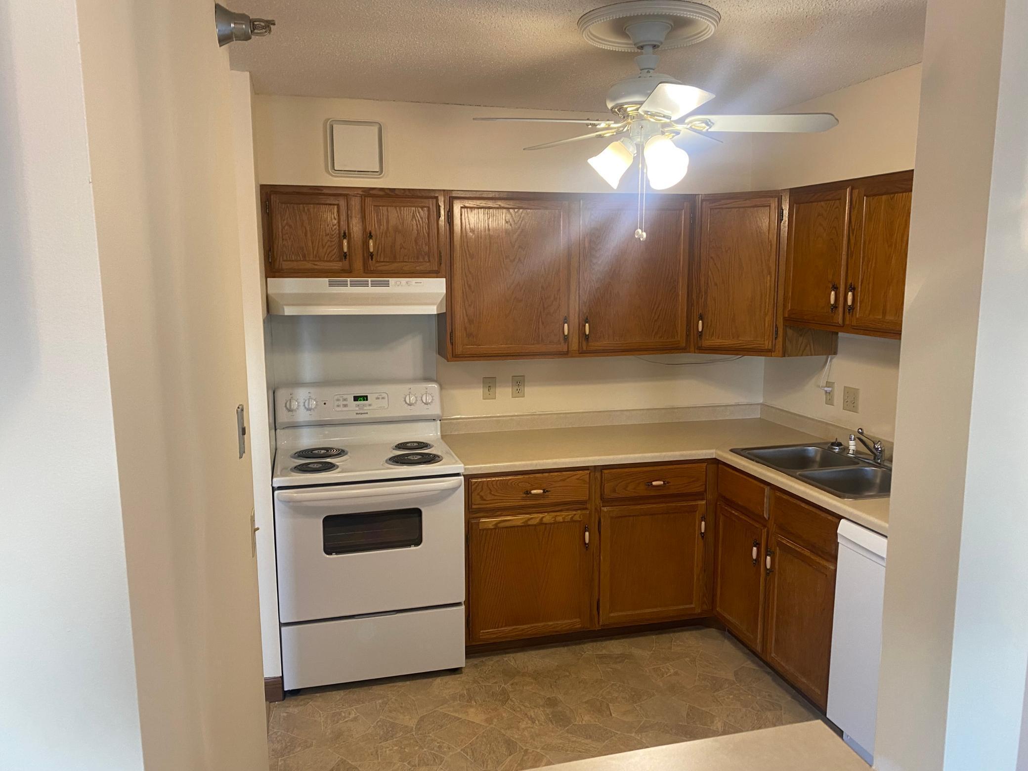 7600 Golden Valley Road 412