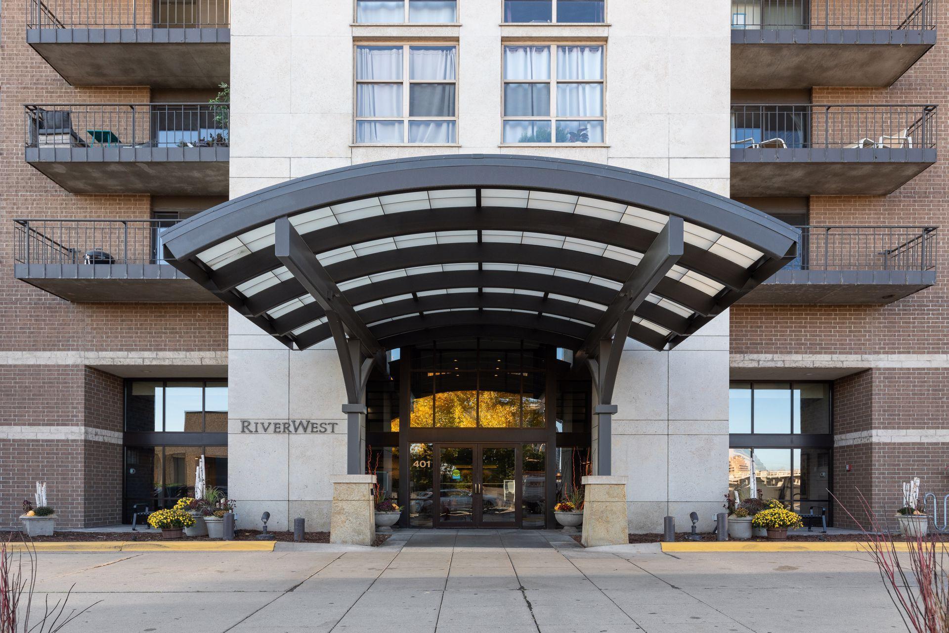 401 S 1st Street 1104