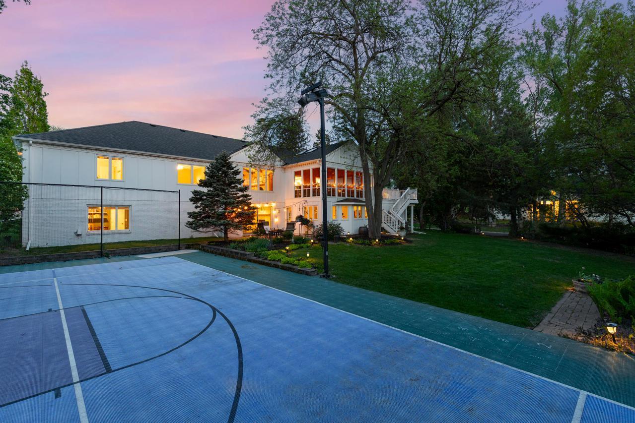 5720 Newport Drive