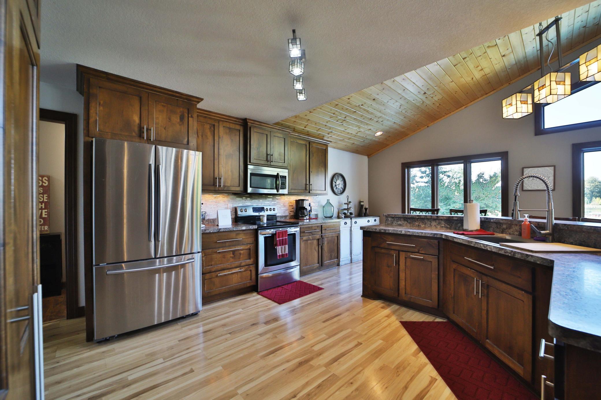 760 Lakeshore Drive