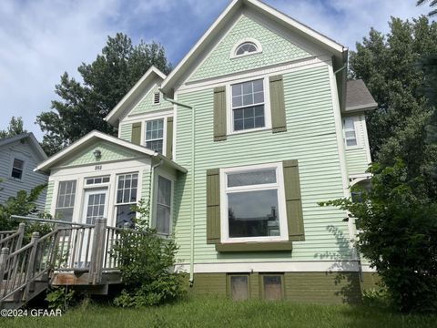 428 S Ash Street Crookston MN 56716