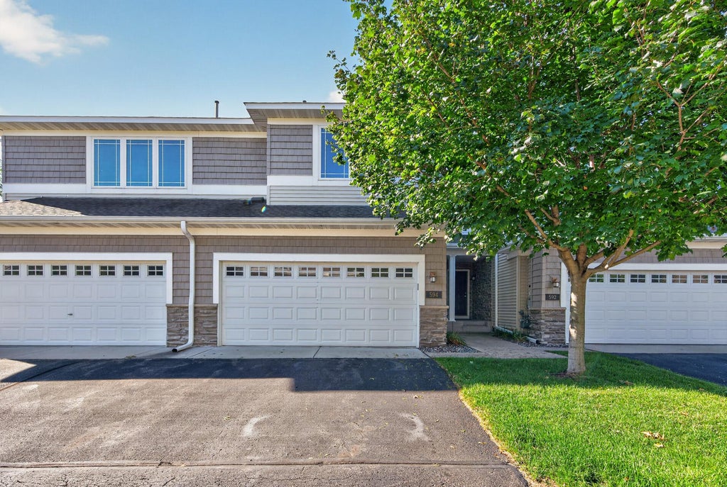 Photo of 594 Sutherland Drive, Woodbury, MN 55129 (MLS # 7163548)