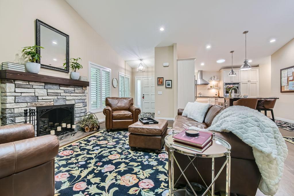 1104 Hollybrook Drive