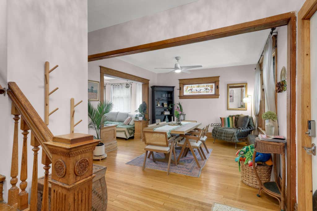 Photo of 823 Armstrong Avenue, Saint Paul, MN 55102 (MLS # 7130884)