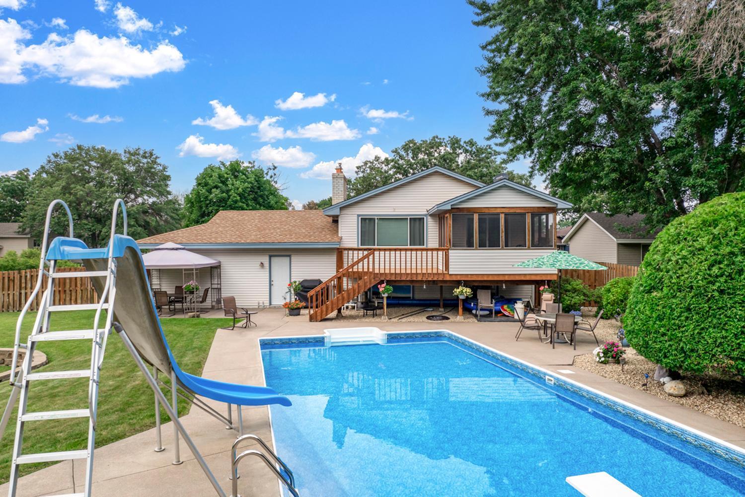 1600 132nd Lane NE