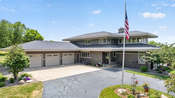 5185 MEADOW CROSSING RD SW, ROCHESTER, MN 55902 - Image a23f439e2dc57c4ed8be0c05b8a528ab/1408973261