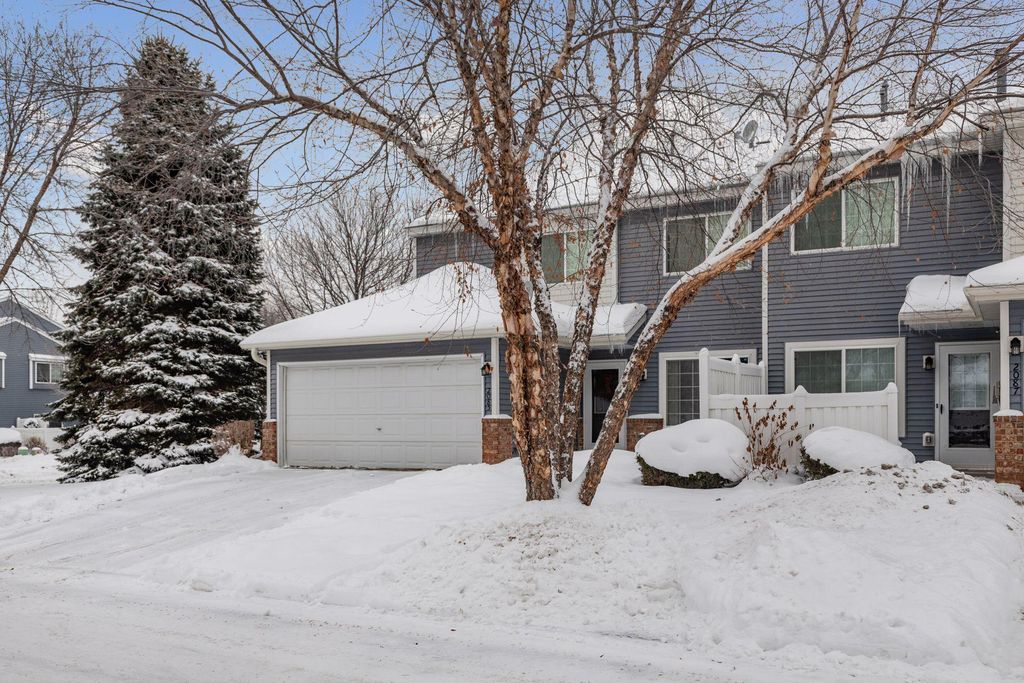 Photo of 2085 Gresham Avenue N, Oakdale, MN 55128 (MLS # 7002638)